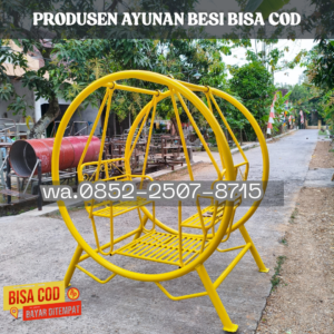 Gambar ayunan besi bulat dan mainan playground Kec Karimunjawa Jepara